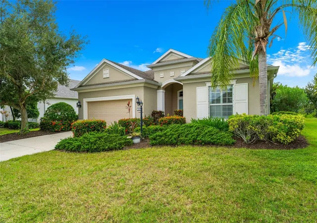 Photo 3 of Single family home for sale at 4720 Claremont Park Dr, Bradenton, FL 34211 | MLS# A4707106 | Listing updated on 2026-10-07