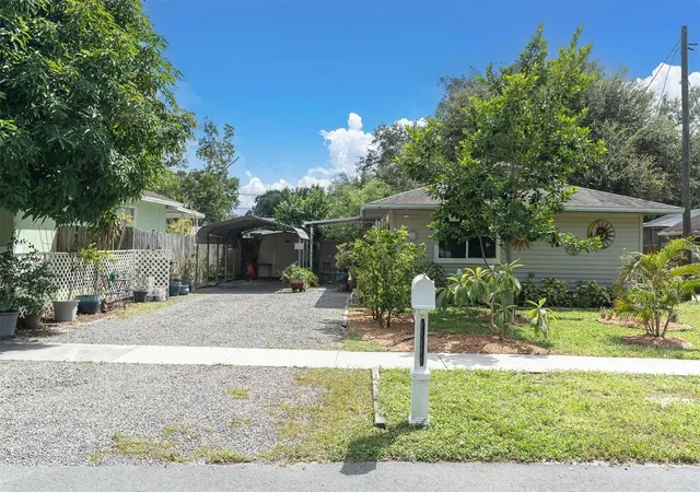 Photo 2 of Single family home for sale at 4946 41st Avenue N, Saint Petersburg, FL 33709 | MLS# TB8551362 | Listing updated on 2026-09-25