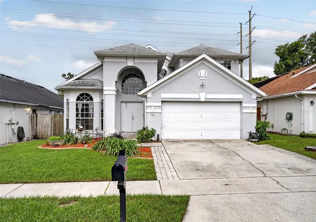 Photo 1 of Single family home for sale at 268 Easton Cir, Oviedo, FL 32765 | MLS# O6444108 | Listing updated on 2026-10-07