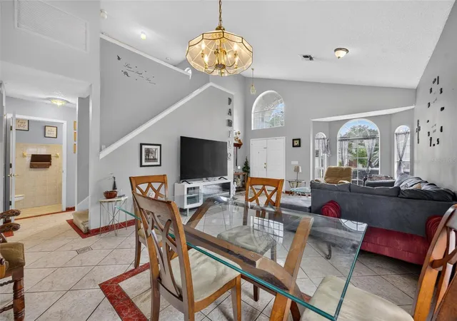 Photo 3 of Single family home for sale at 268 Easton Cir, Oviedo, FL 32765 | MLS# O6444108 | Listing updated on 2026-10-07