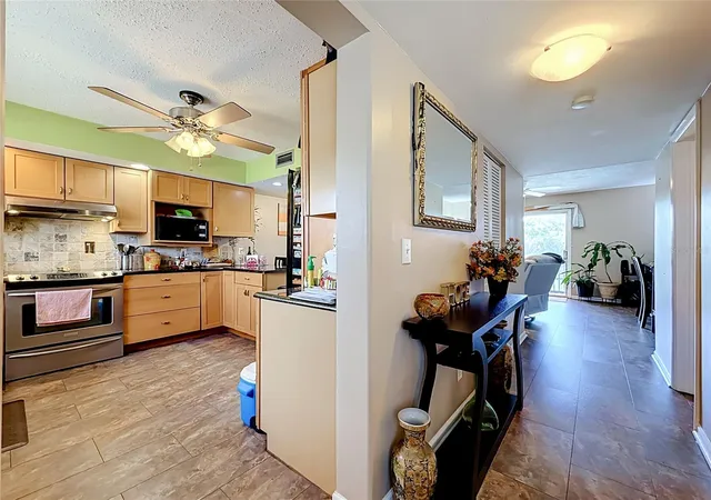 Photo 3 of Condo for sale at 6305 Newtown Cir #5B4, Tampa, FL 33615 | MLS# L4965270 | Listing updated on 2026-09-25