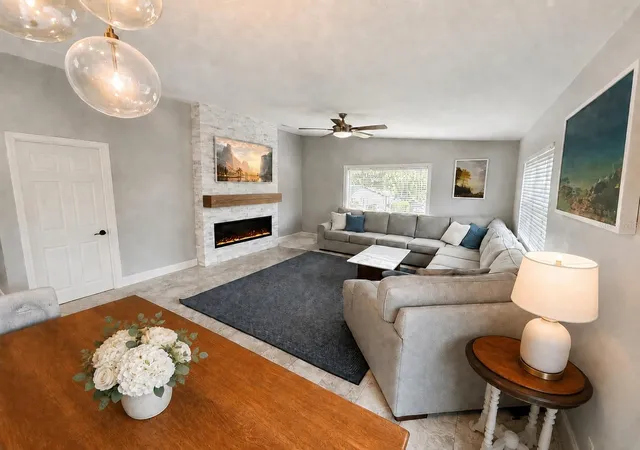 Photo 1 of Single family home for sale at 414 Broadview Ave, Altamonte Springs, FL 32701 | MLS# O6444109 | Listing updated on 2026-10-08