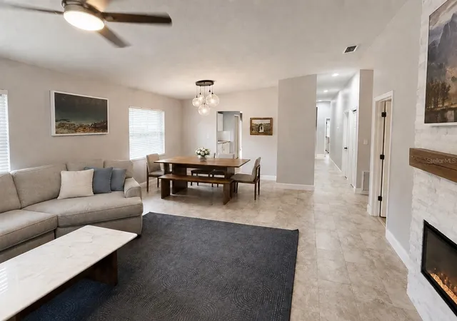 Photo 2 of Single family home for sale at 414 Broadview Ave, Altamonte Springs, FL 32701 | MLS# O6444109 | Listing updated on 2026-10-08