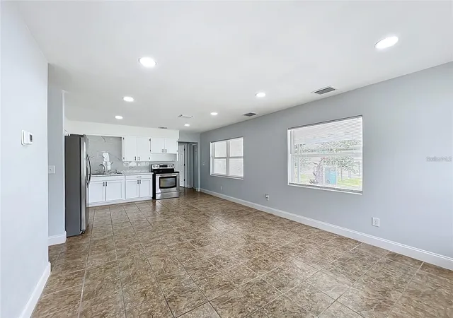 Photo 3 of Single family home for sale at 1412 Long St, Lakeland, FL 33801 | MLS# L4965271 | Listing updated on 2026-09-26