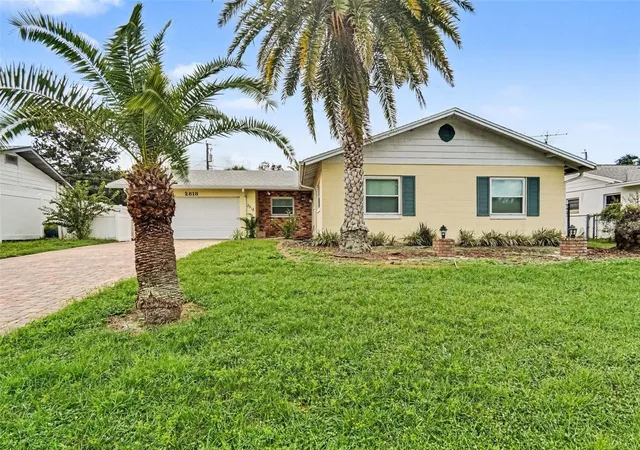 Photo 1 of Single family home for sale at 2818 Ambergate Rd, Winter Park, FL 32792 | MLS# O6444112 | Listing updated on 2026-09-25