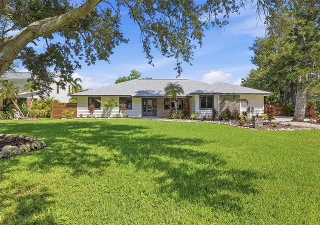 Photo 1 of Single family home for sale at 1411 70th Street Nw, Bradenton, FL 34209 | MLS# A4707109 | Listing updated on 2026-10-01