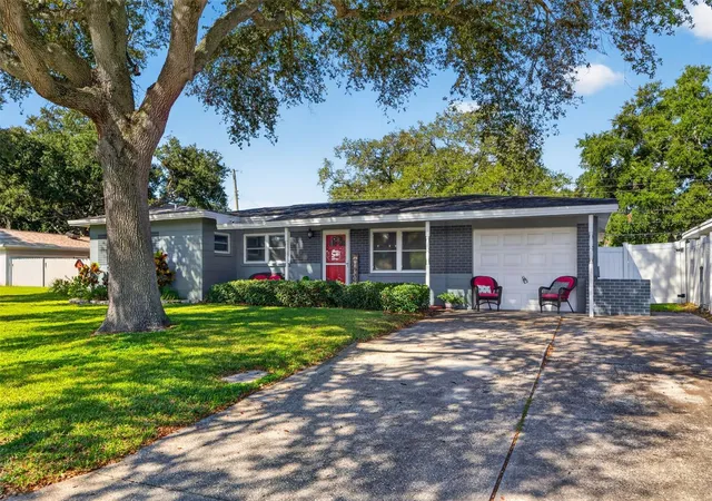 Photo 1 of Single family home for sale at 11048 116th Street, Largo, FL 33778 | MLS# TB8551372 | Listing updated on 2026-10-04