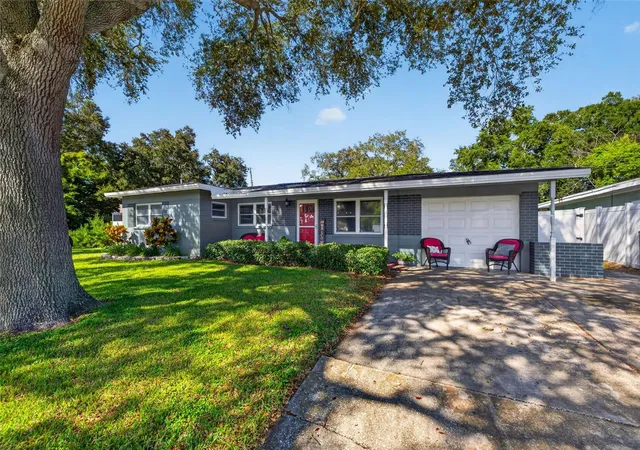 Photo 3 of Single family home for sale at 11048 116th Street, Largo, FL 33778 | MLS# TB8551372 | Listing updated on 2026-10-04