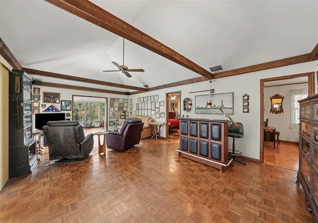 Photo 4 of Single family home for sale at 201 Wild Oak Dr, Brandon, FL 33511 | MLS# A4707112 | Listing updated on 2026-10-05