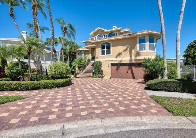Photo 4 of Single family home for sale at 103 Royal Ct, Safety Harbor, FL 34695 | MLS# TB8551374 | Listing updated on 2026-10-02