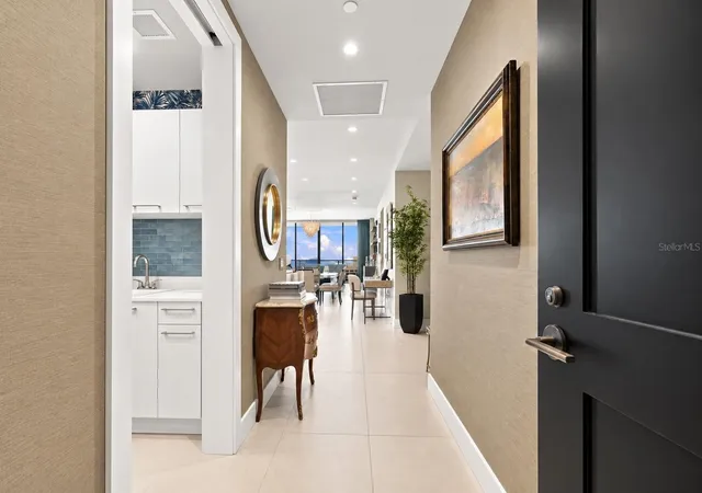 Photo 3 of Condo for sale at 275 1st Avenue S #2903, St Petersburg, FL 33701 | MLS# TB8551378 | Listing updated on 2026-10-08