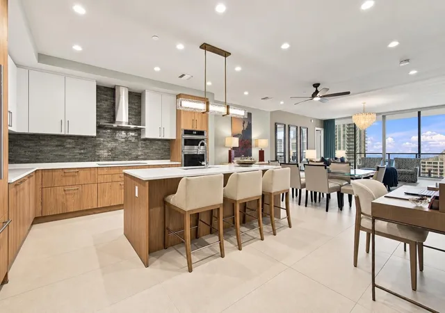 Photo 4 of Condo for sale at 275 1st Avenue S #2903, St Petersburg, FL 33701 | MLS# TB8551378 | Listing updated on 2026-10-08