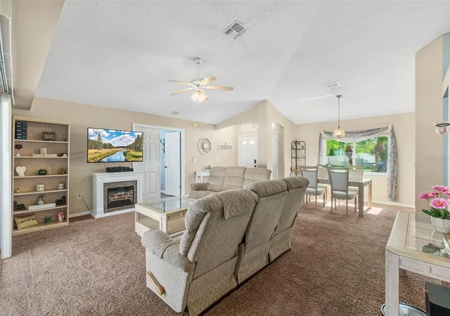 Photo 3 of Single family home for sale at 125 Pritchard Dr, Palm Coast, FL 32164 | MLS# FC321645 | Listing updated on 2026-09-25