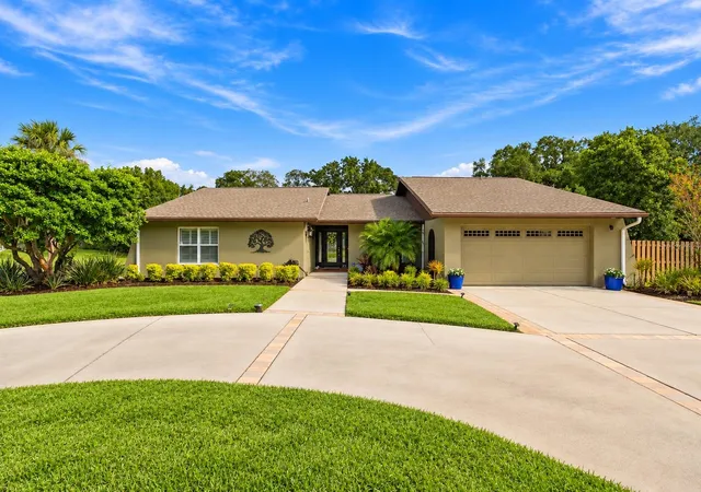 Photo 1 of Single family home for sale at 8985 Fairchild Ct, New Port Richey, FL 34654 | MLS# W7889748 | Listing updated on 2026-10-01