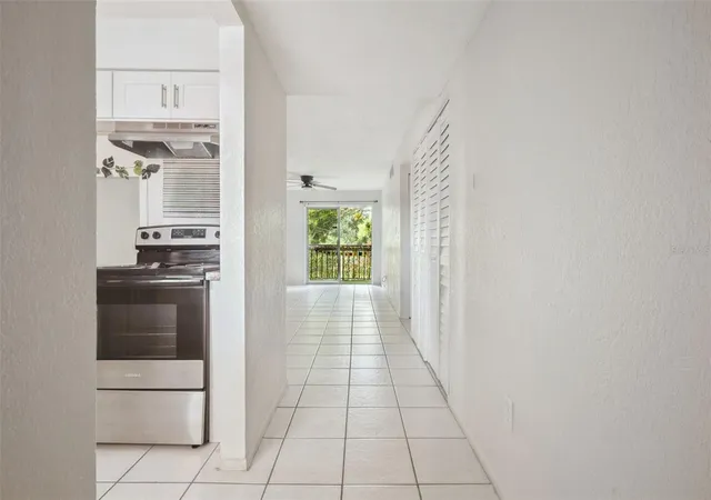 Listing Photo 5 - Condo for sale in building located at 2856 N Powers Dr, Orlando, FL 32818 - Unit #115