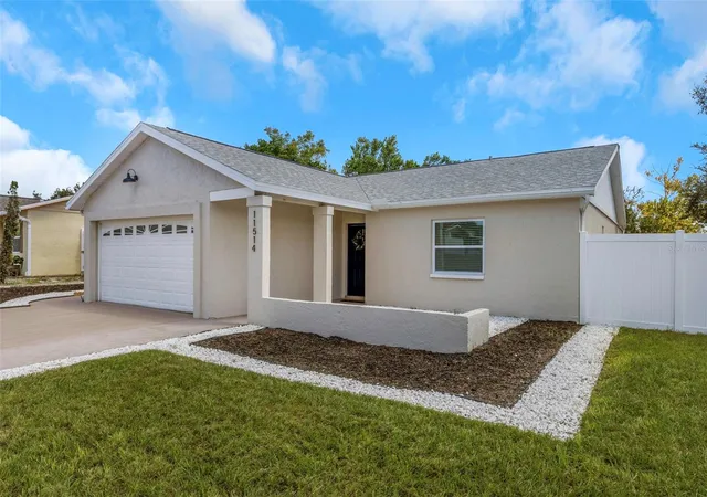 Photo 2 of Single family home for sale at 11514 Bee Hive Ln, Port Richey, FL 34668 | MLS# A4707117 | Listing updated on 2026-09-28