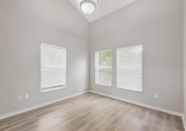 Photo 4 of Single family home for sale at 16102 Warden Pl, Tampa, FL 33647 | MLS# O6444134 | Listing updated on 2026-10-06