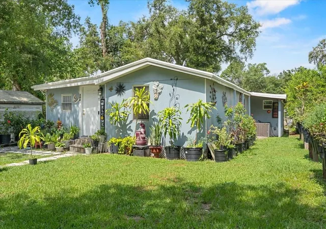 Photo 2 of Manufactured home for sale at 306 Ave A Wahneta E, Winter Haven, FL 33880 | MLS# TB8551383 | Listing updated on 2026-09-23