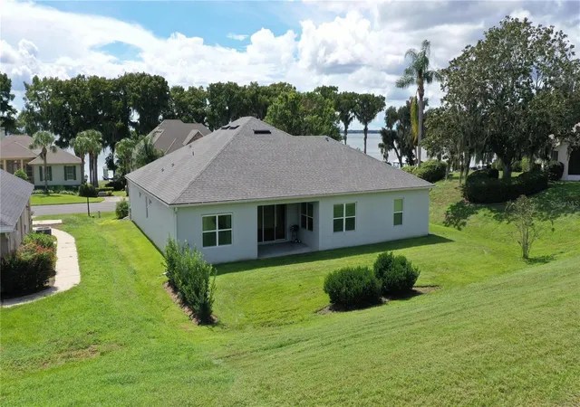 Photo 3 of Single family home for sale at 3329 Indian Trl, Eustis, FL 32726 | MLS# O6444136 | Listing updated on 2026-10-04