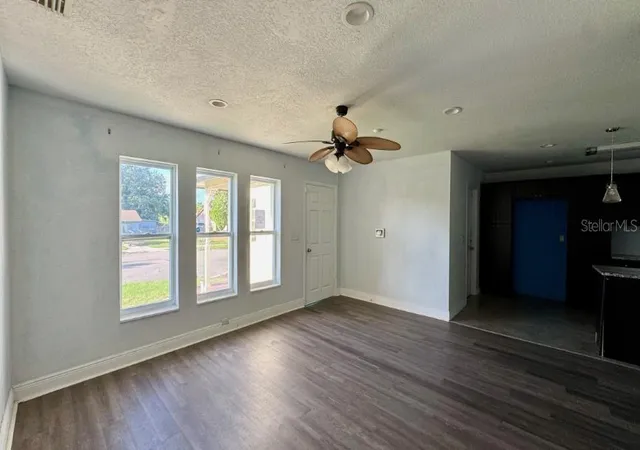 Photo 2 of Single family home for sale at 6529 Aladdin Dr, Orlando, FL 32818 | MLS# O6444137 | Listing updated on 2026-10-02