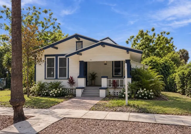Photo 1 of Single family home for sale at 511 E Frances Ave, Tampa, FL 33602 | MLS# TB8551390 | Listing updated on 2026-10-05