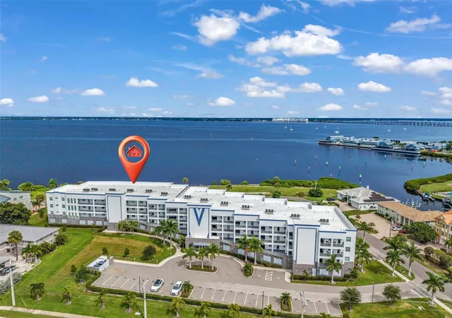 Photo 3 of Condo for sale at 1425 Park Beach Cir #124, Punta Gorda, FL 33950 | MLS# C7531088 | Listing updated on 2026-10-03