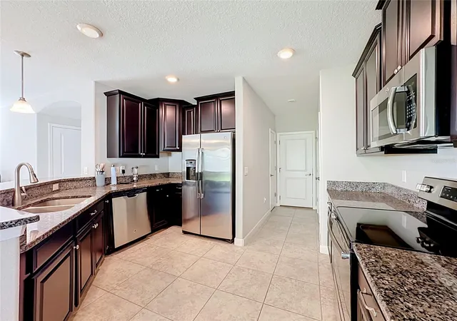 Photo 4 of Single family home for sale at 1922 Citrus Lake Ct, Ruskin, FL 33570 | MLS# L4965275 | Listing updated on 2026-09-24