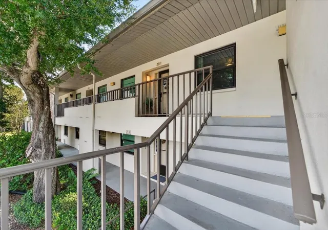 Photo 4 of Condo for sale at 1601 43rd Street N #233, Saint Petersburg, FL 33713 | MLS# TB8551394 | Listing updated on 2026-10-01