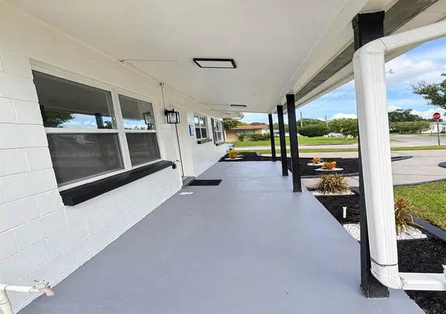 Photo 4 of Single family home for sale at 1805 Verona St, Kissimmee, FL 34741 | MLS# S5158152 | Listing updated on 2026-10-01
