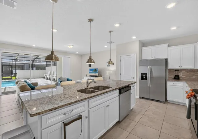 Photo 2 of Townhouse for sale at 3990 Lana Ave, Davenport, FL 33897 | MLS# O6444147 | Listing updated on 2026-09-30