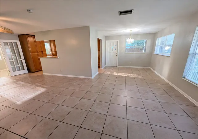 Photo 3 of Single family home for sale at 4502 S Trask St, Tampa, FL 33611 | MLS# TB8551401 | Listing updated on 2026-10-01