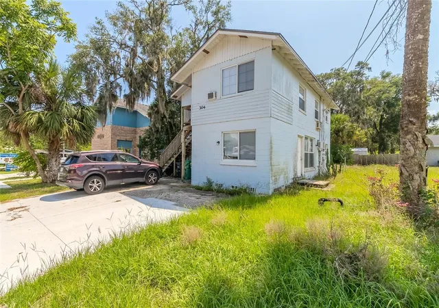 Photo 2 of Multi family home for sale at 304 S Adelle Ave, Deland, FL 32720 | MLS# FC321648 | Listing updated on 2026-09-29