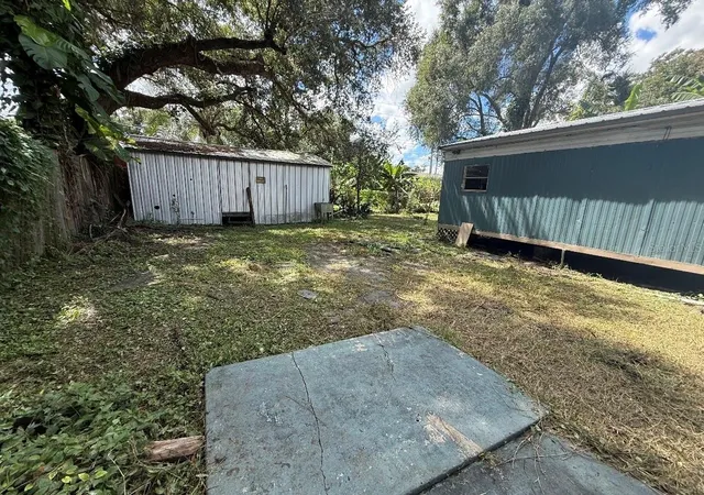Photo 3 of Manufactured home for sale at 2520 Cannon St, Lakeland, FL 33815 | MLS# L4965276 | Listing updated on 2026-09-28