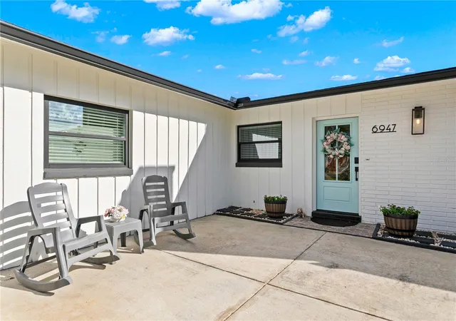 Photo 1 of Single family home for sale at 6947 S Shore Dr, South Pasadena, FL 33707 | MLS# TB8551405 | Listing updated on 2026-09-26