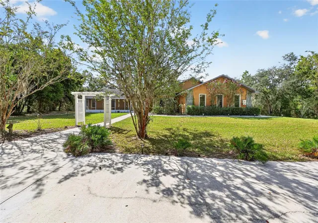 Photo 3 of Single family home for sale at 6520 W Candier Ct, Dunnellon, FL 34433 | MLS# OM732761 | Listing updated on 2026-10-01