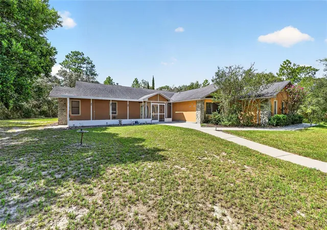 Photo 4 of Single family home for sale at 6520 W Candier Ct, Dunnellon, FL 34433 | MLS# OM732761 | Listing updated on 2026-10-01