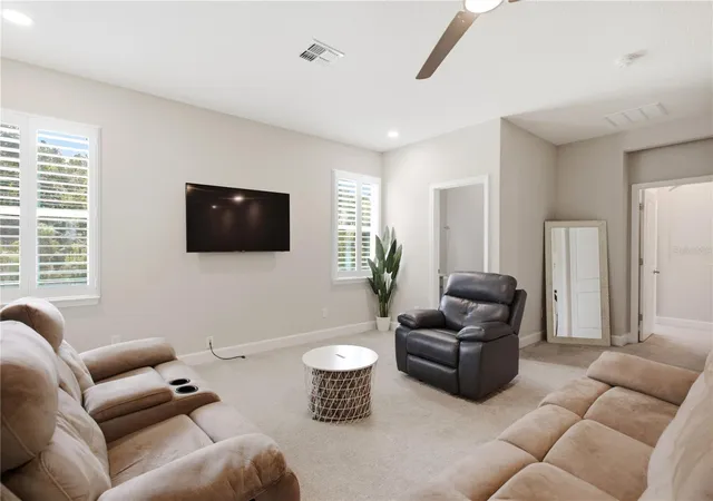 Photo 3 of Single family home for sale at 957 Talon Pl, Winter Springs, FL 32708 | MLS# O6444158 | Listing updated on 2026-09-24