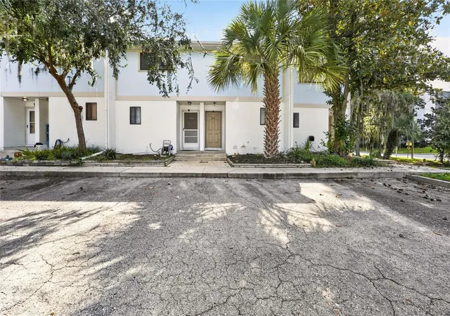 Condo for sale at 1434 SW 25th Place #C2, GAINESVILLE, FL 32608 | MLS# GC543732