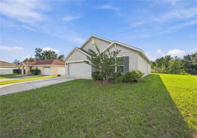 Photo 3 of Single family home for sale at 16402 Sw 17th Terrace Rd, Ocala, FL 34473 | MLS# OM732763 | Listing updated on 2026-09-25