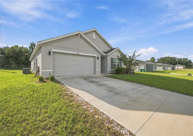 Photo 3 of Single family home for sale at 16402 SW 17th Terrace Rd, Ocala, FL 34473 | MLS# OM732763 | Listing updated on 2026-09-25