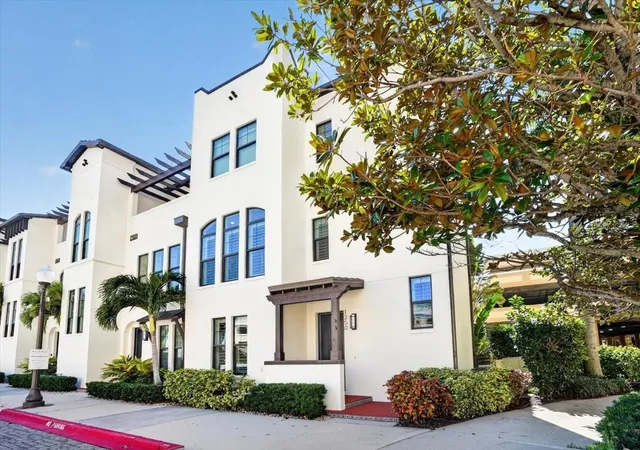 Photo 4 of Townhouse for sale at 1250 May Ln, Sarasota, FL 34236 | MLS# A4707128 | Listing updated on 2026-10-17