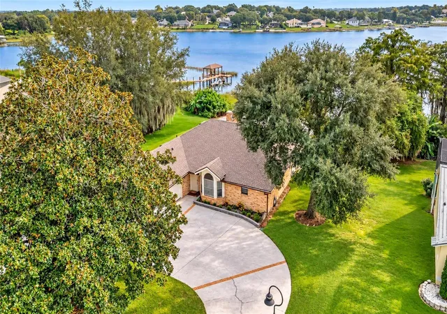Photo 3 of Single family home for sale at 10598 Lake Hl Dr, Clermont, FL 34711 | MLS# G5118168 | Listing updated on 2026-09-30