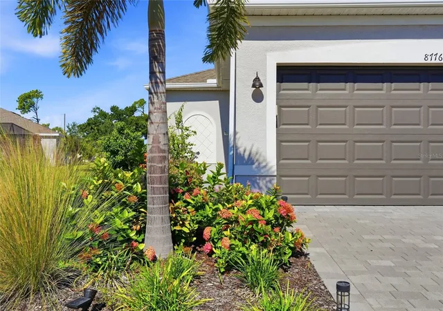 Photo 3 of Single family home for sale at 8776 Saint Kitts Cir, Englewood, FL 34224 | MLS# A4707132 | Listing updated on 2026-10-01