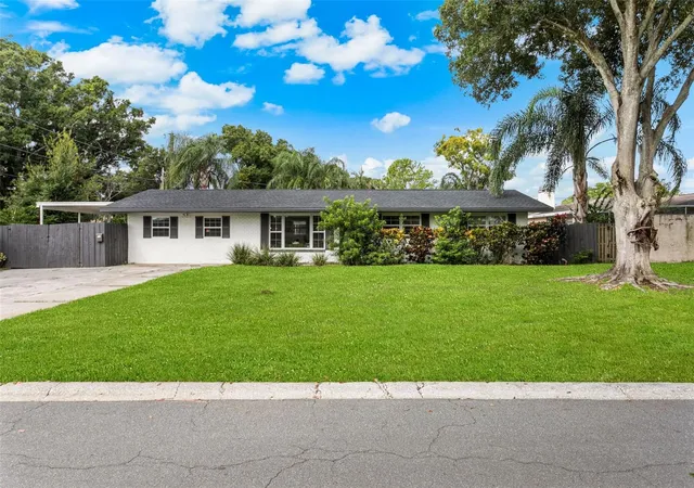 Photo 1 of Single family home for sale at 412 Deville Dr E, Largo, FL 33771 | MLS# TB8551428 | Listing updated on 2026-09-26
