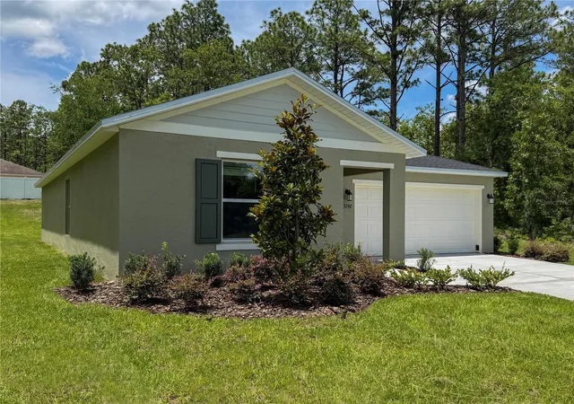 Photo 1 of Single family home for sale at 13330 SW 83rd Circle, Ocala, FL 34473 | MLS# OM732769 | Listing updated on 2026-09-23