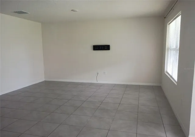 Photo 2 of Single family home for sale at 2637 Rowan St, Tavares, FL 32778 | MLS# O6444174 | Listing updated on 2026-10-03