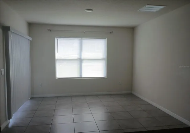 Photo 3 of Single family home for sale at 2637 Rowan St, Tavares, FL 32778 | MLS# O6444174 | Listing updated on 2026-10-03