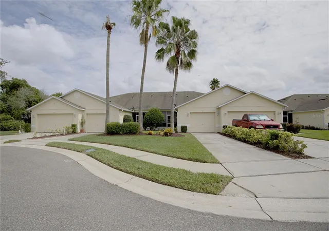 Photo 3 of Townhouse for sale at 91 Clb Villas Ln, Kissimmee, FL 34744 | MLS# S5158156 | Listing updated on 2026-10-07