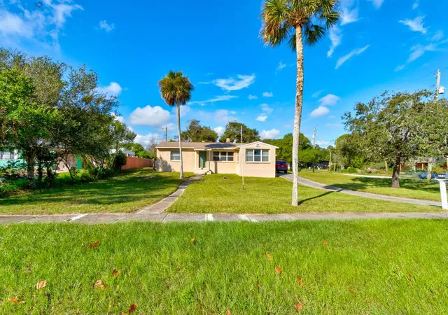 Photo 3 of Sale Pending at 374 Pine Rd, Ormond Beach, FL 32176 | MLS# FC321651 | Listing updated on 2026-09-27