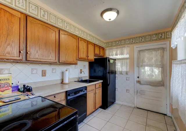 Photo 4 of Sale Pending at 374 Pine Rd, Ormond Beach, FL 32176 | MLS# FC321651 | Listing updated on 2026-09-27